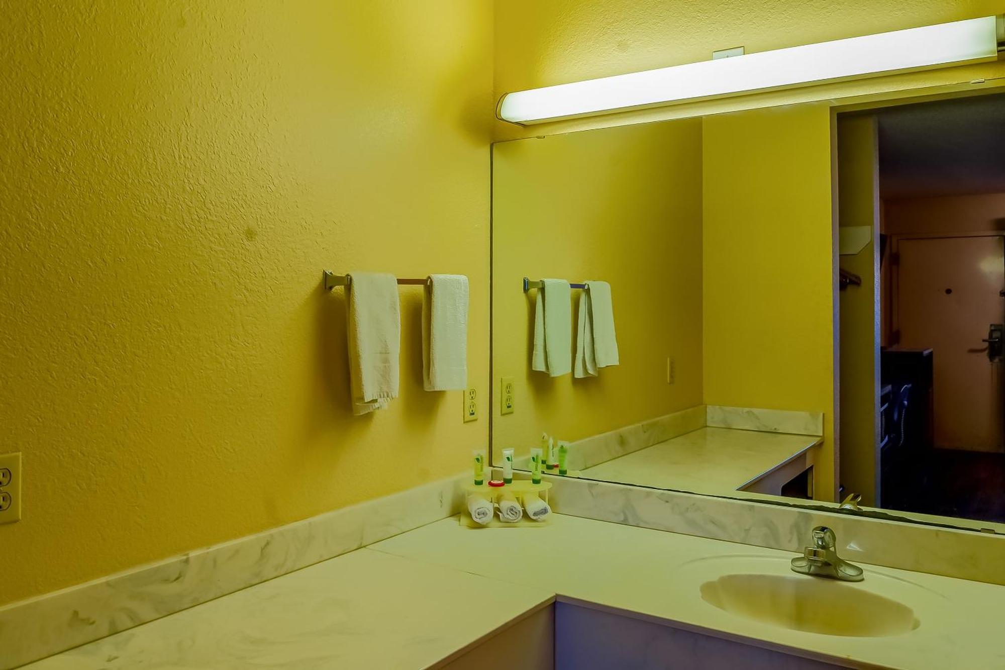 Oyo Hotel Yoakum West ภายนอก รูปภาพ