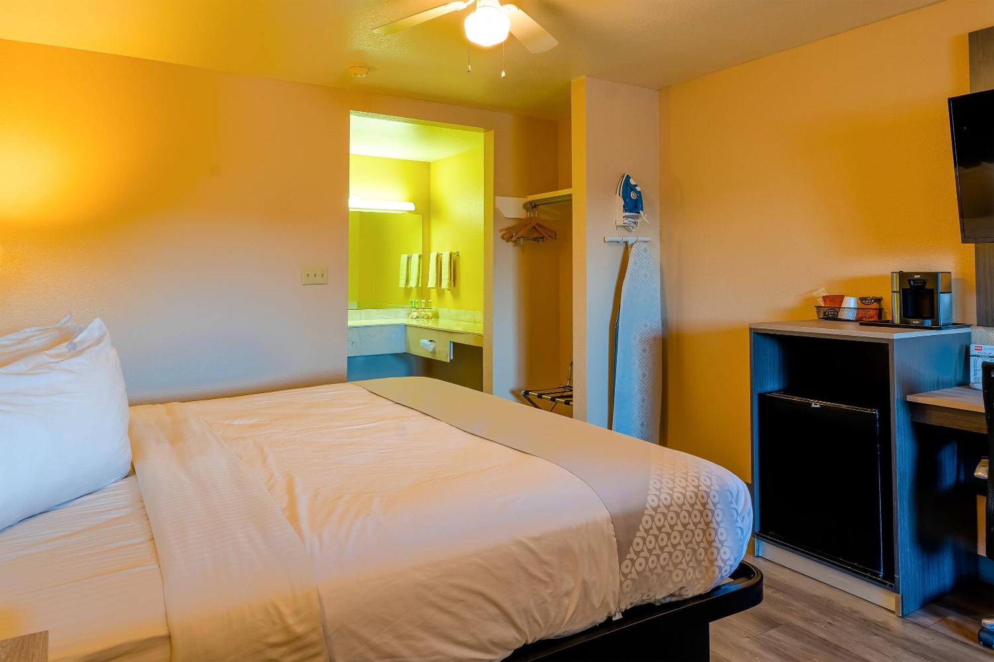 Oyo Hotel Yoakum West ภายนอก รูปภาพ