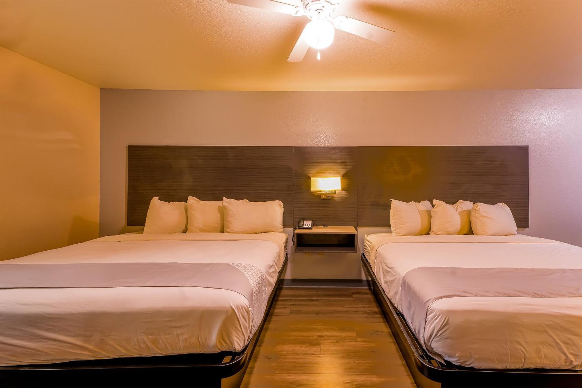 Oyo Hotel Yoakum West ภายนอก รูปภาพ